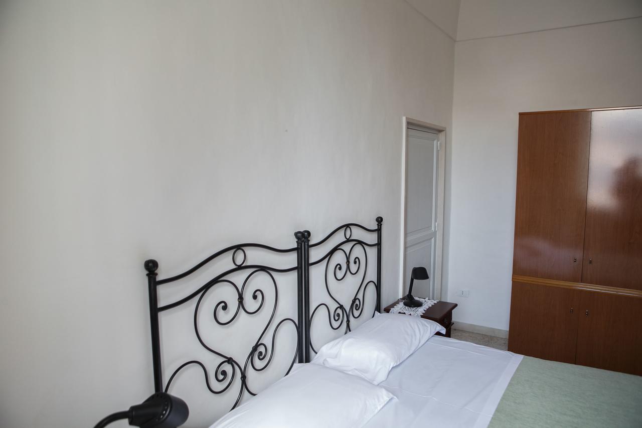 Albergo Lucy Trani Luaran gambar