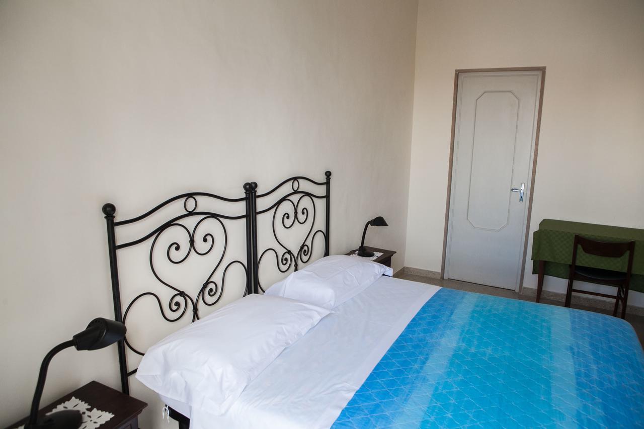 Albergo Lucy Trani Luaran gambar