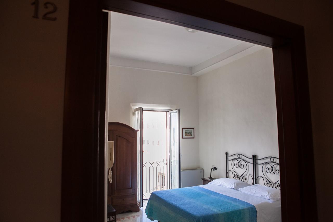 Albergo Lucy Trani Luaran gambar