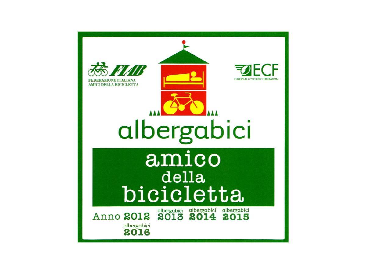 Albergo Lucy Trani Luaran gambar